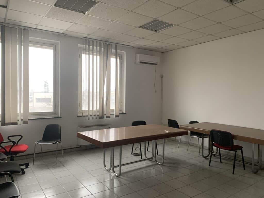 Capannone Logistico in Vendita a Vercelli di 5.420 mq mq