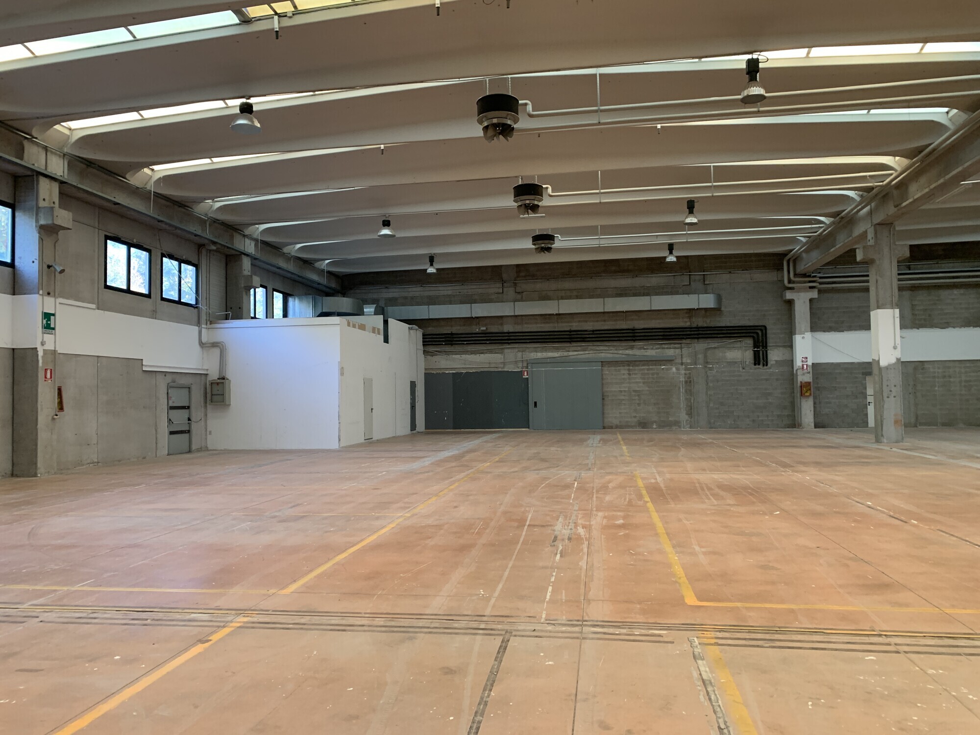 Affitto Capannone Produttivo  Bellusco 3.950 mq– rif. IND-D-271