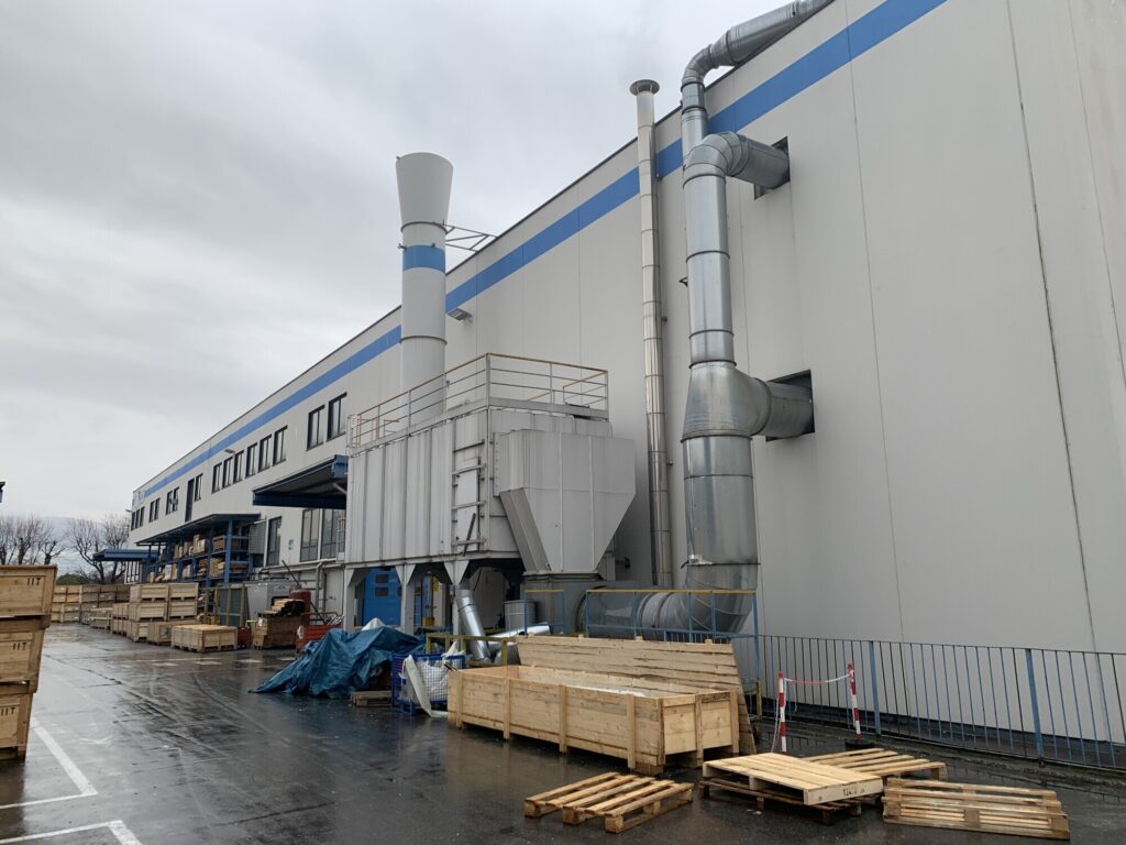 Capannone Produttivo in Vendita a Madone di 9.050 mq mq