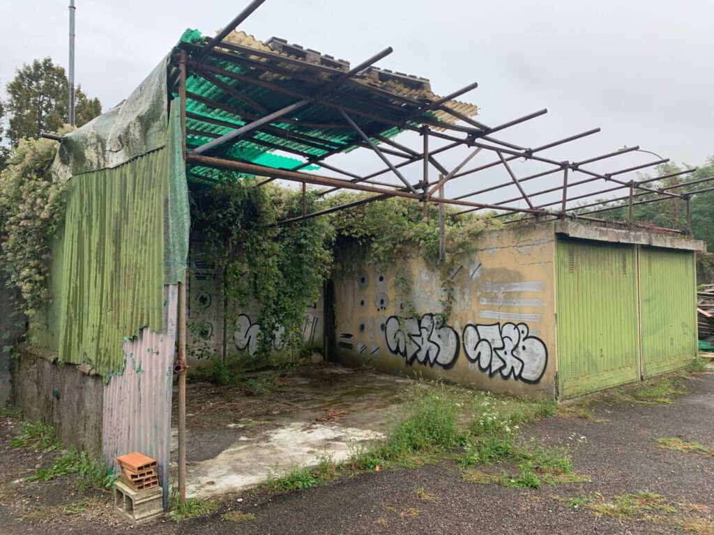 Capannone Produttivo in Vendita a Lainate di 1.350 mq mq