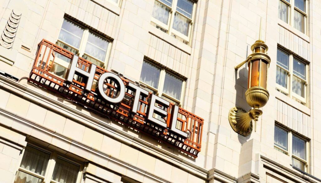 Hotel in Vendita a Milano di 3.000 mq mq