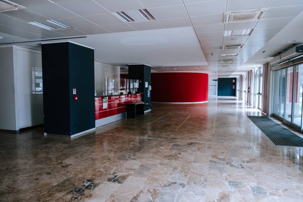 Ufficio in locazione a Milano di 9.470 mq mq