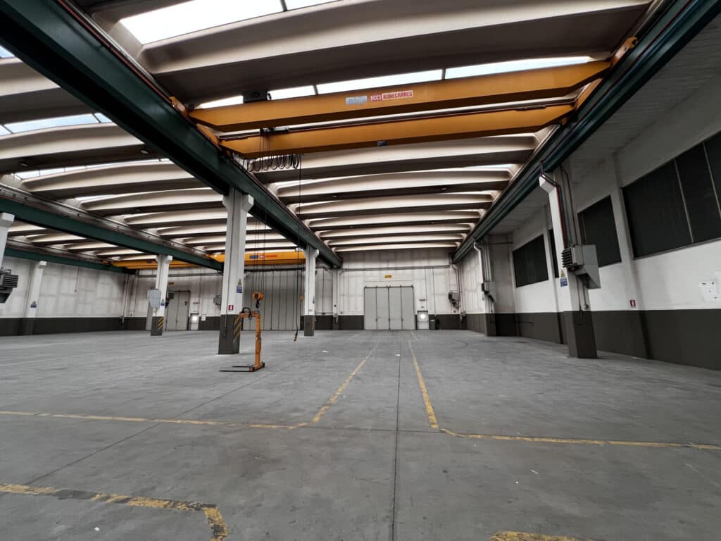 Capannone Produttivo in locazione a Santo stefano ticino di 6.500 mq mq