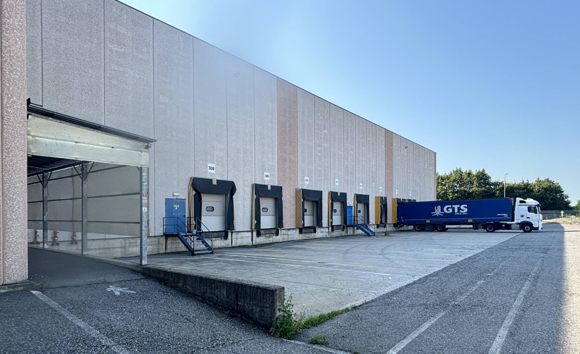 Affitto Capannone Logistico  Soresina 12.000 mq– rif. LOG-D-003