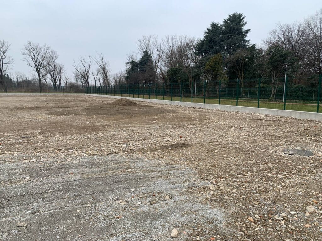 Terreno in Vendita a Rho di 7.500 mq mq