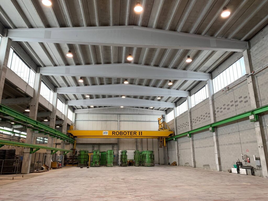 Capannone Produttivo in locazione a Casei Gerola di 3.200 mq mq