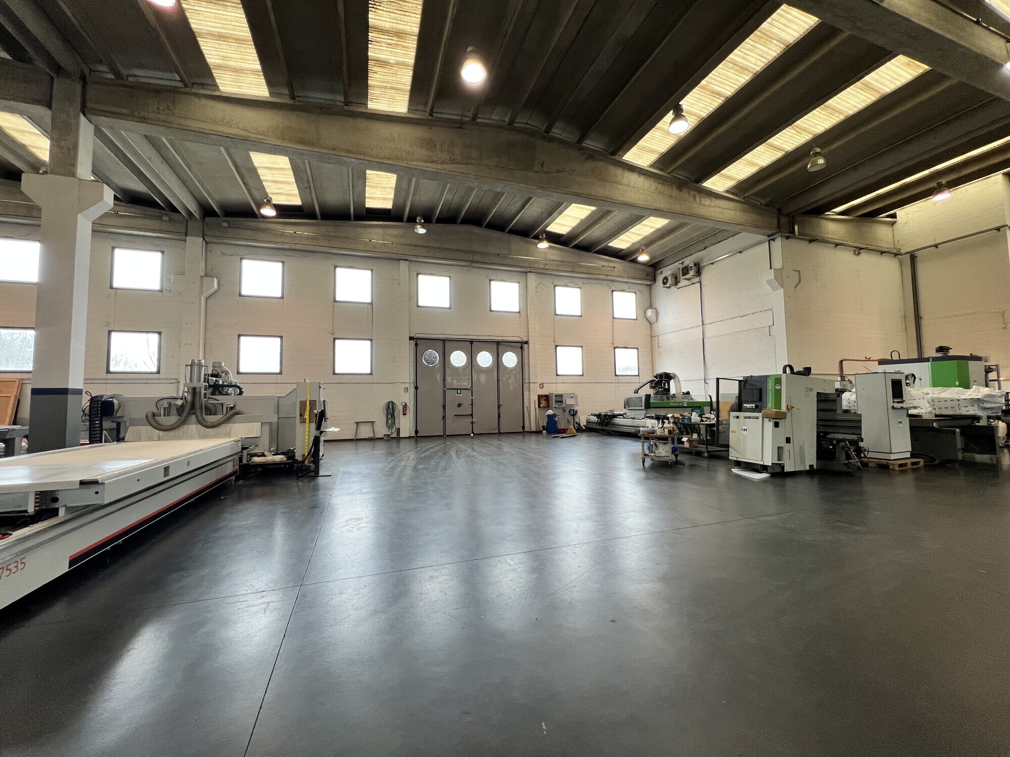 Affitto Capannone Produttivo  Vergiate 2.500 mq– rif. IND11091