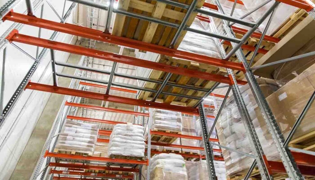 Capannone Logistico in locazione a Livorno di 70.000 mq mq