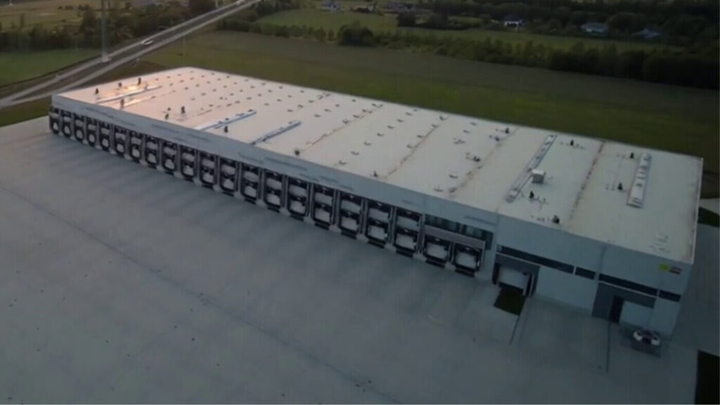 Capannone Logistico in locazione a Solofra di 12.000 mq mq