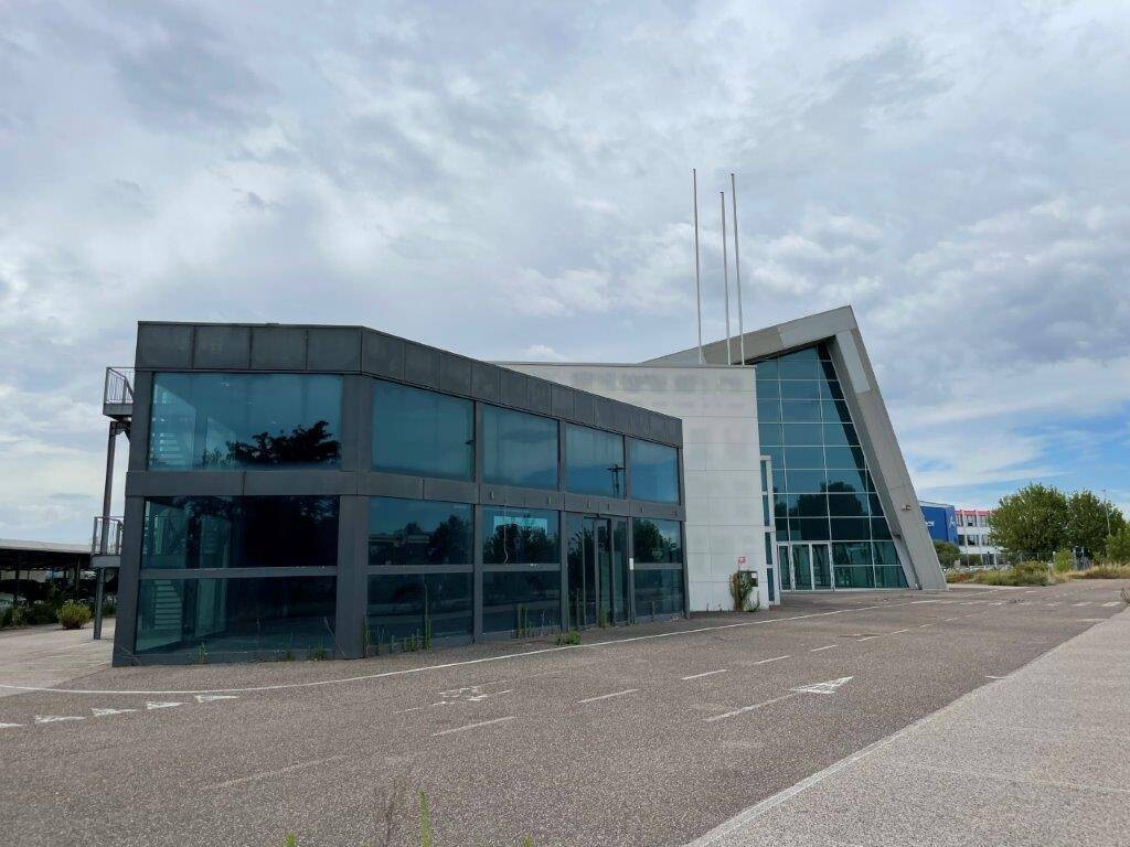 Capannone Produttivo in Vendita a Ravenna di 6.000 mq mq