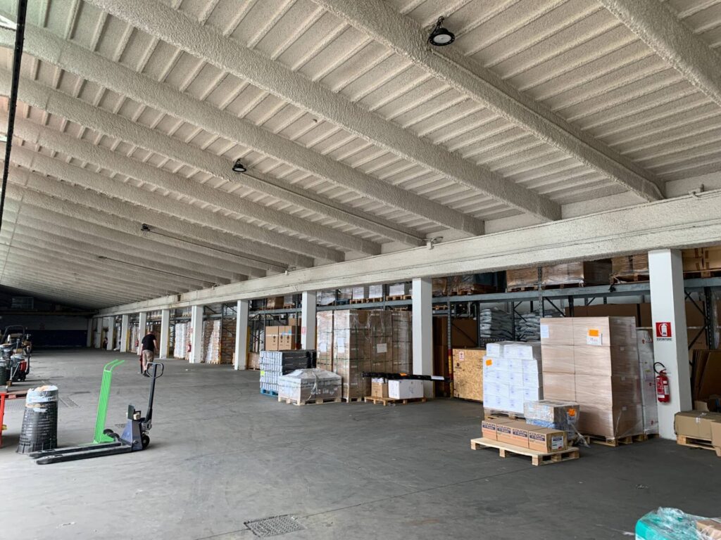 Capannone Logistico in Vendita a Segrate di 2.000 mq mq