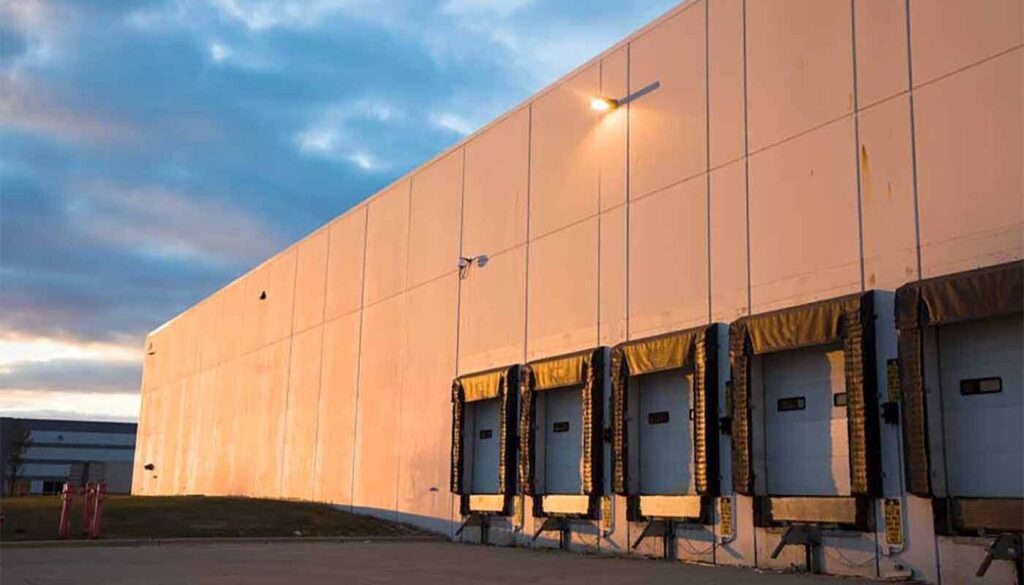 Capannone Produttivo in Vendita a Seriate di 4.000 mq mq