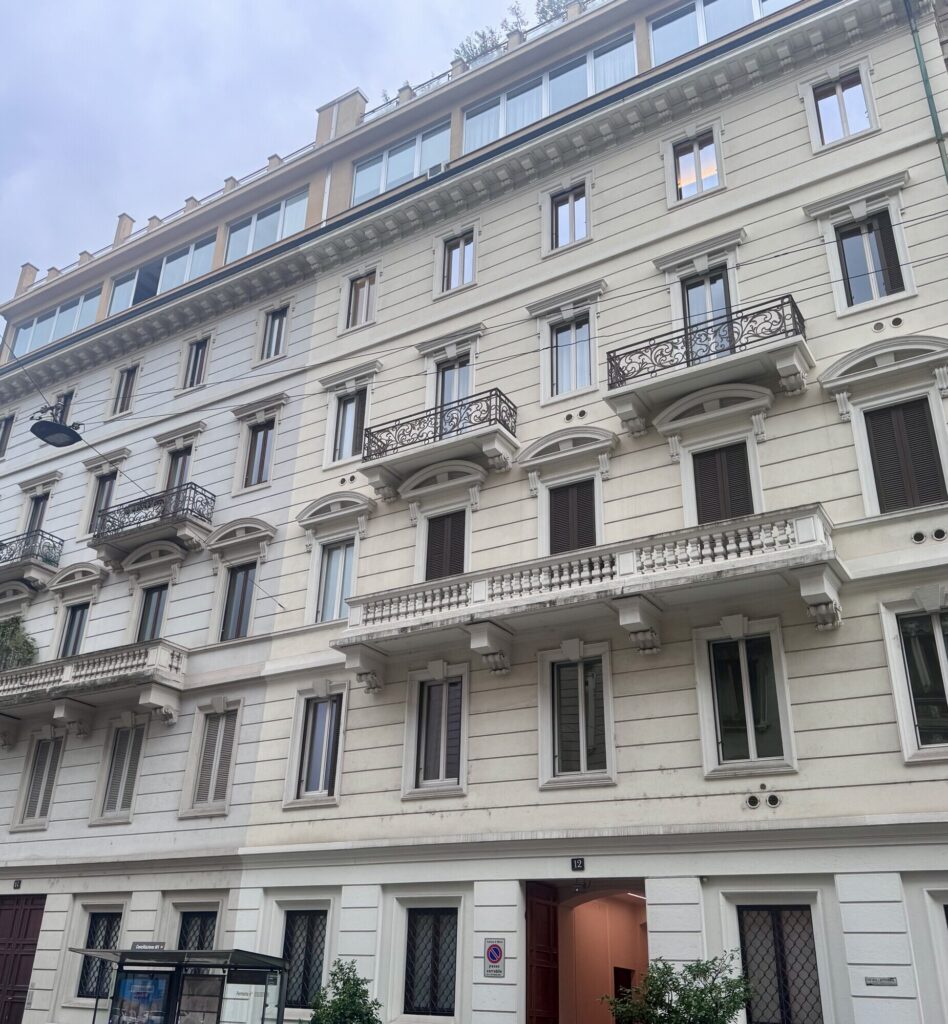 Ufficio in locazione a Milano di 150 mq mq