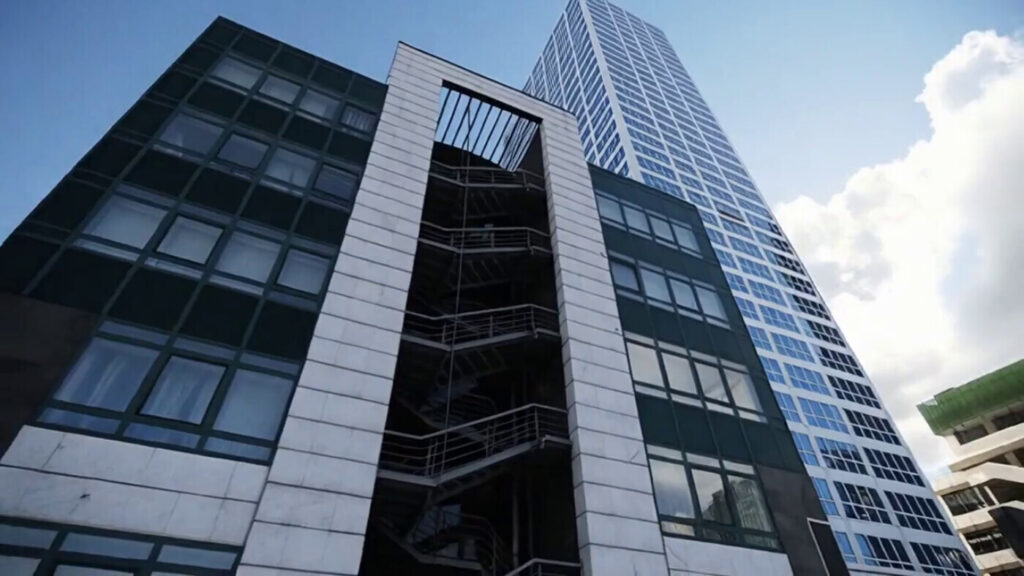 Ufficio in Vendita a Milano di 3.000 mq mq